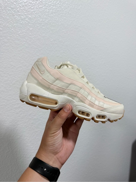 Nike Shoes - Nike Women's Air Max 95 in Cream & Pale Pink
